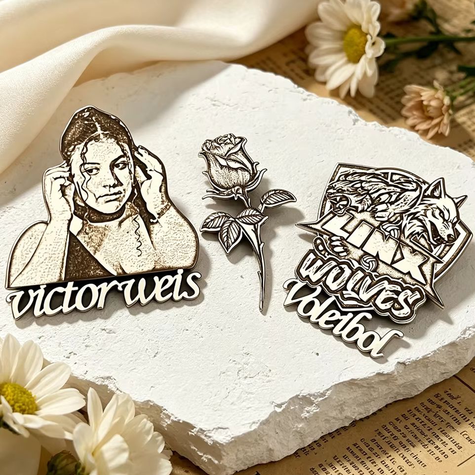 Men Accessories For Birthday Gift - Металлическая брошь с портретом мужчины и